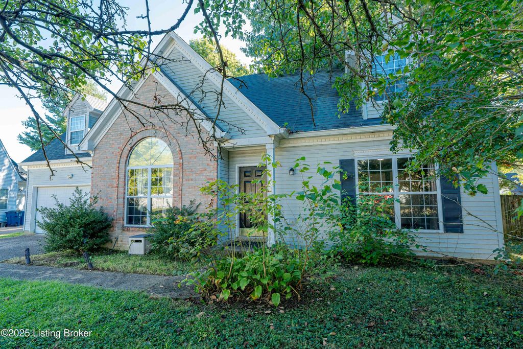 Photo of 8608 Raintree Cir, Pewee Valley, KY 40056 (MLS # 1702495)