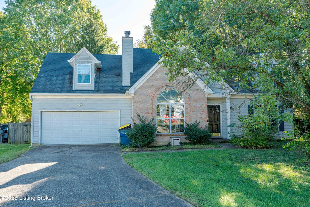 Photo of 8608 Raintree Cir, Pewee Valley, KY 40056 (MLS # 1702495)