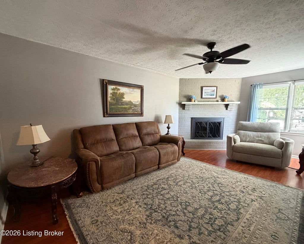 Photo of 4220 Frances Dr, Bardstown, KY 40004 (MLS # 1723255)