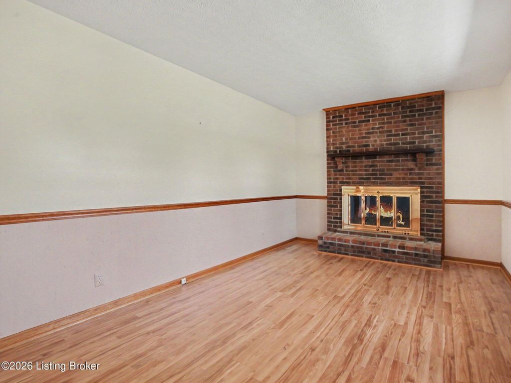 Photo of 133 Scenic Dr, Bardstown, KY 40004 (MLS # 1715179)