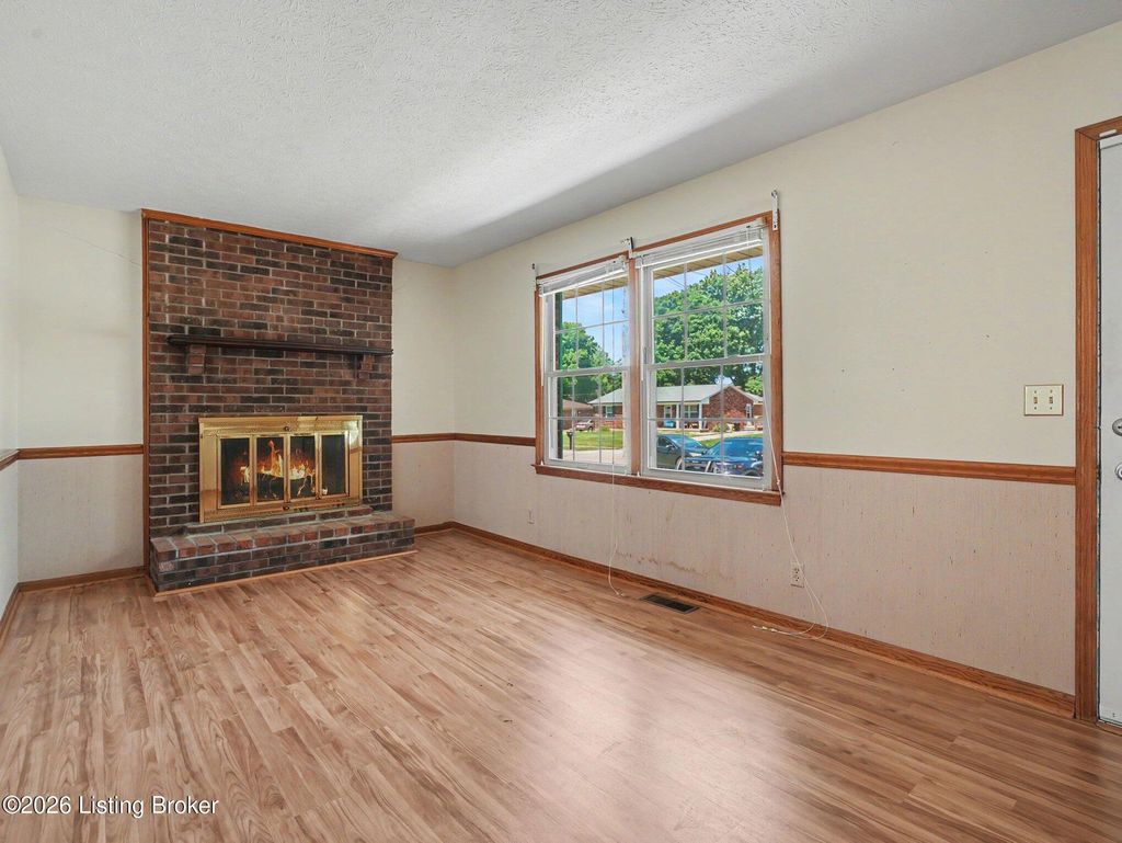 Photo of 133 Scenic Dr, Bardstown, KY 40004 (MLS # 1715179)