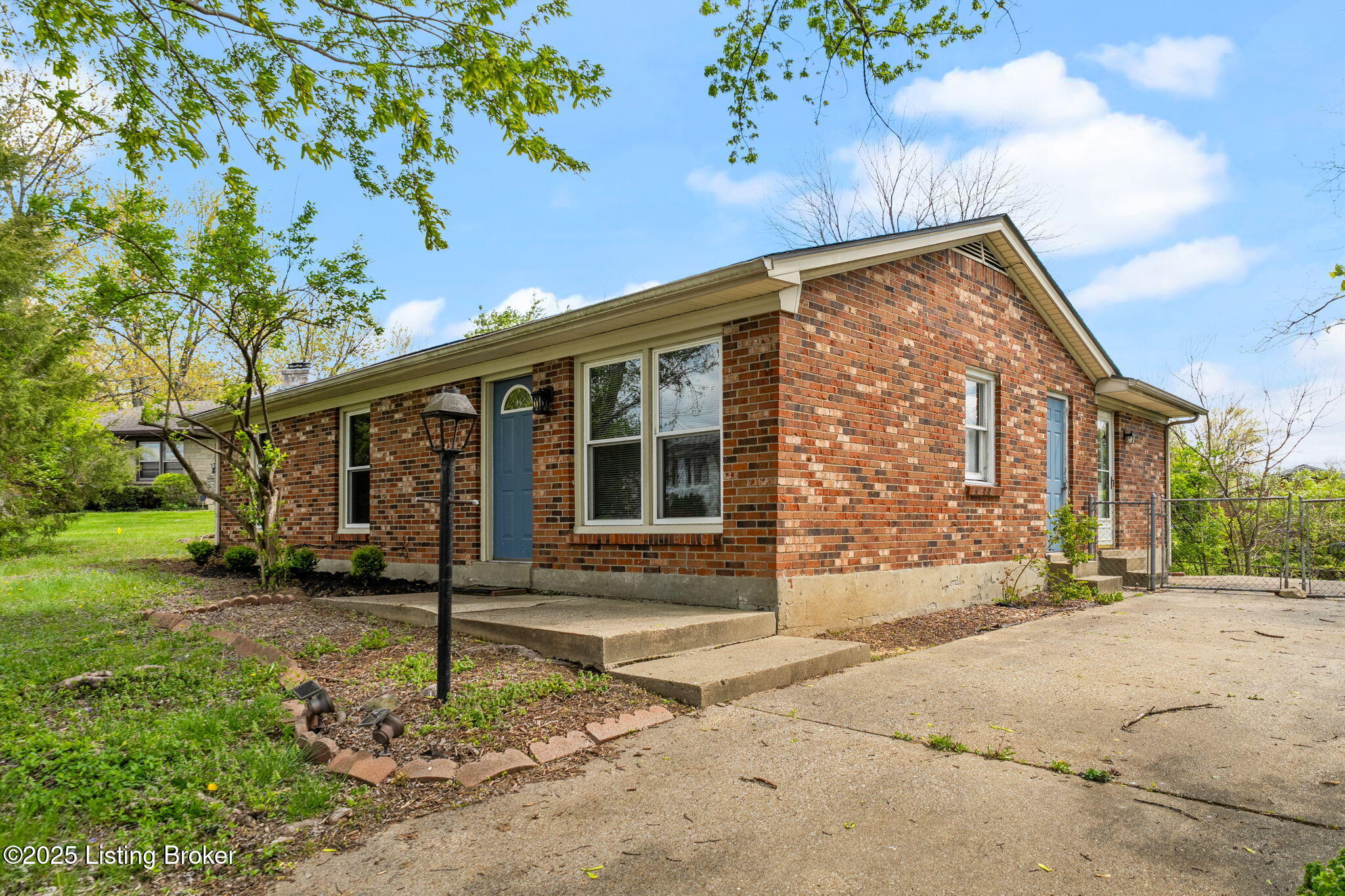 6919 Holly Lake Dr, Louisville, Pennsylvania image 2