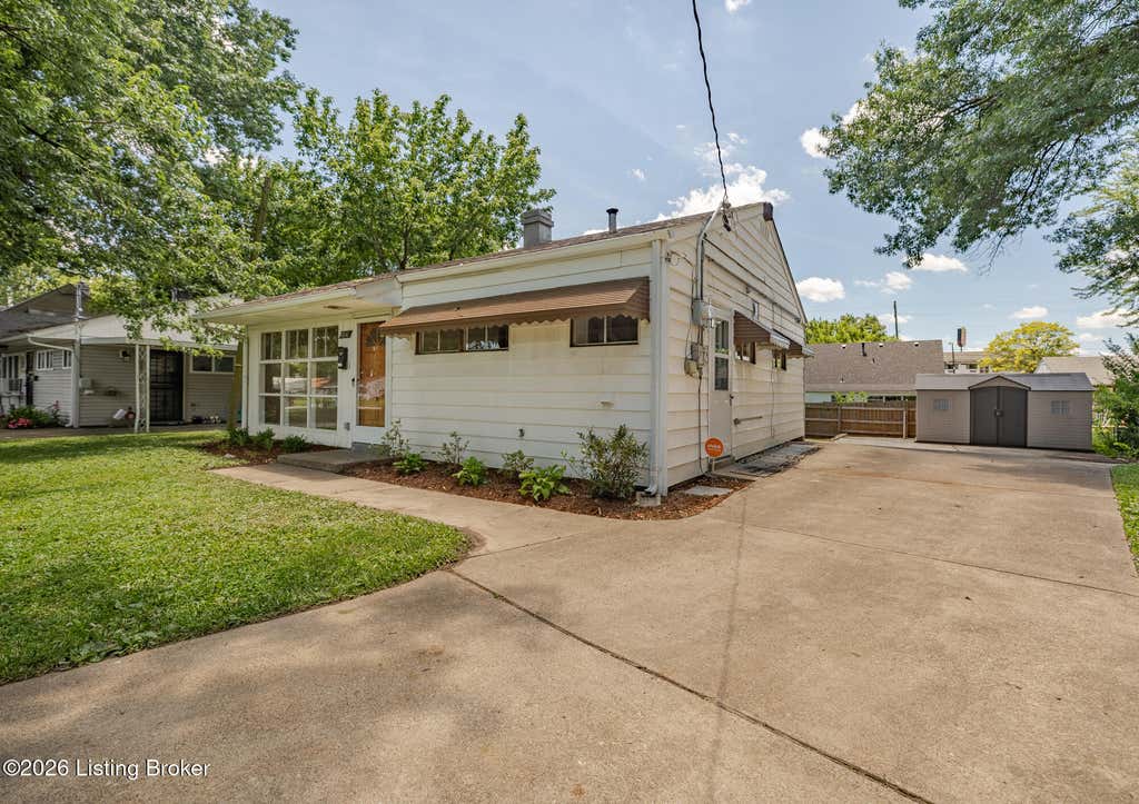 Photo of 4810 Partridge Run, Louisville, KY 40213 (MLS # 1721298)