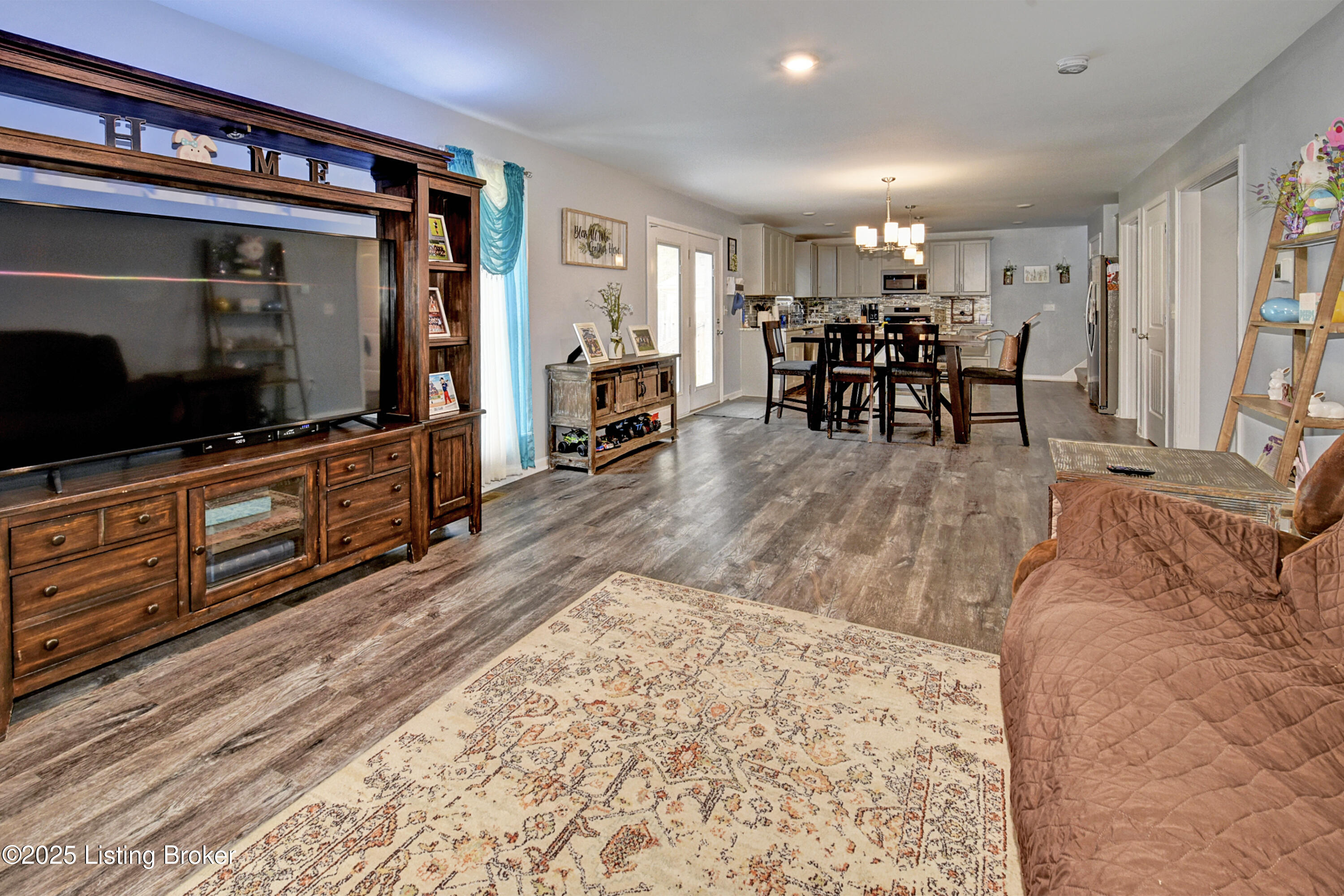 12621 Orell Station Pl, Louisville, Pennsylvania image 6
