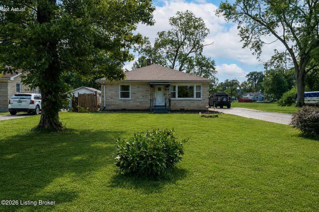 Photo of 220 Lee St, Shepherdsville, KY 40165 (MLS # 1726251)