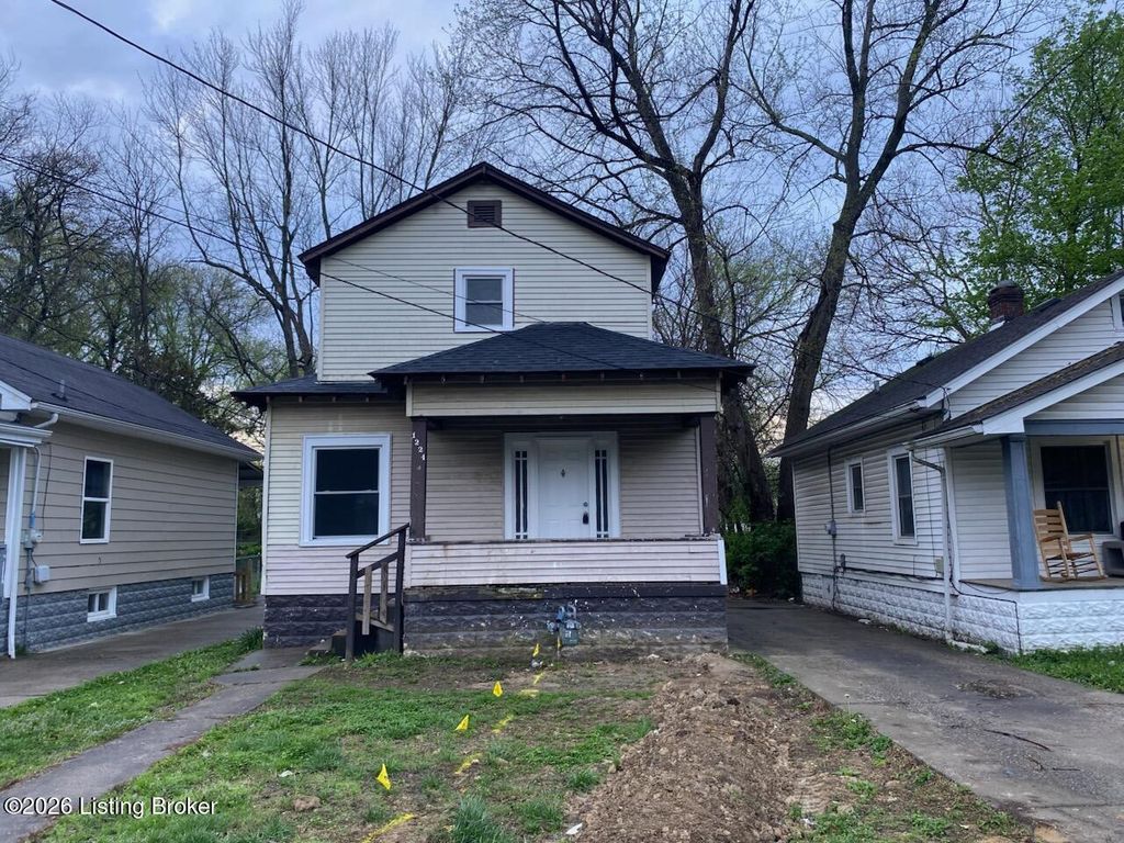 Photo of 1224 Bicknell Ave, Louisville, KY 40215 (MLS # 1713316)