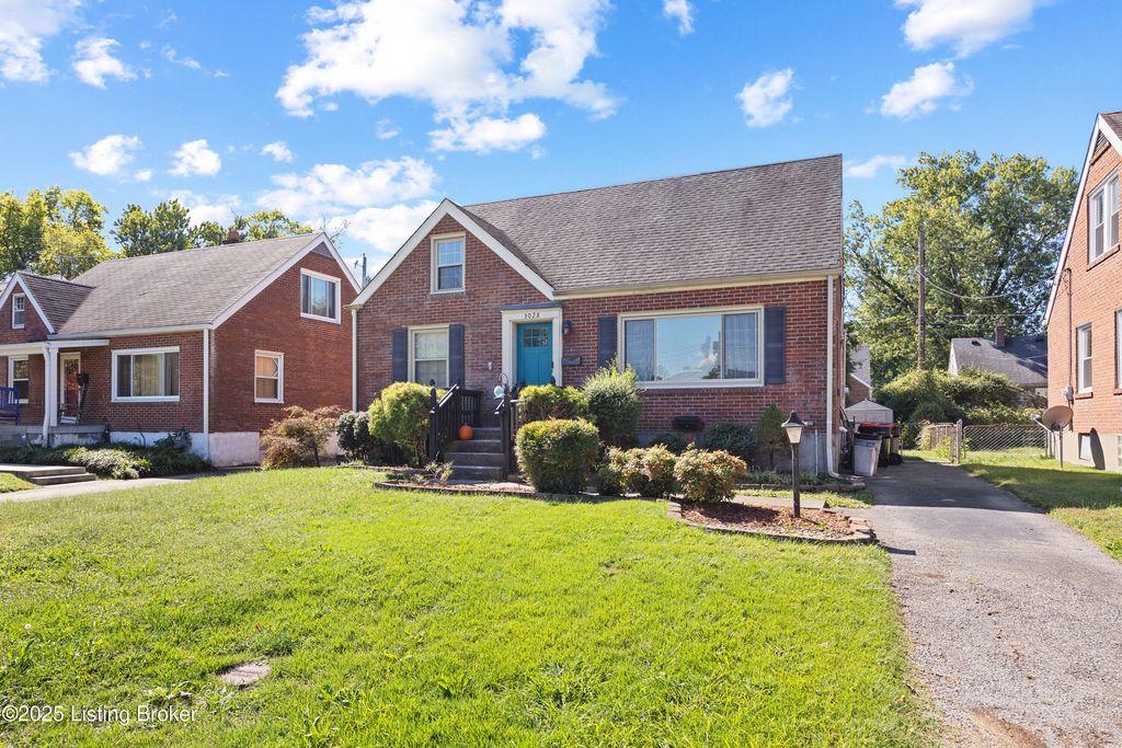 Photo of 3028 Dartmouth Ave, Louisville, KY 40205 (MLS # 1705875)