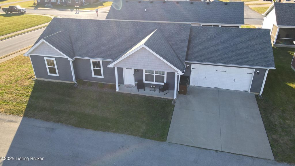 Photo of 14 Hunters Ridge Dr, Eminence, KY 40019 (MLS # 1716067)