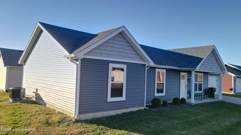 Photo of 14 Hunters Ridge Dr, Eminence, KY 40019 (MLS # 1716067)
