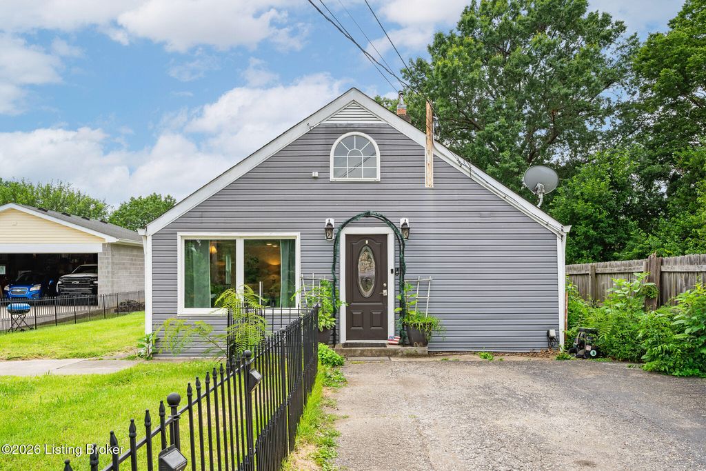 Photo of 4152 Hickman Ave, Louisville, KY 40213 (MLS # 1723551)