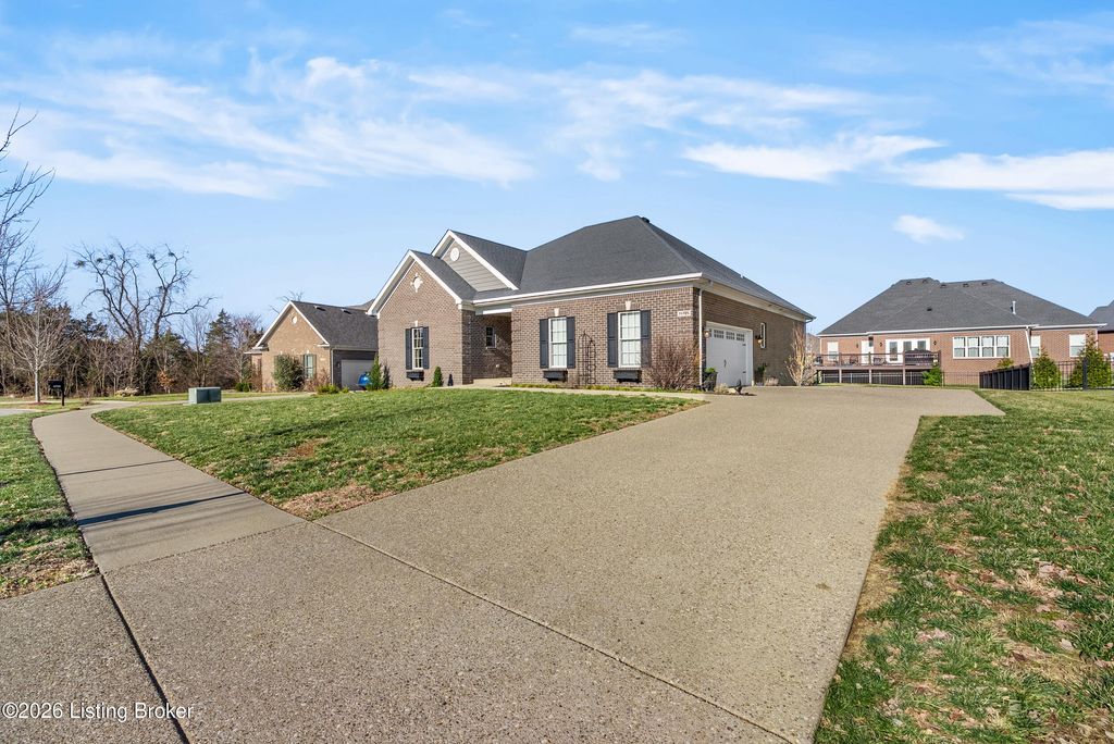 Photo of 11705 Timberland Dr, Louisville, KY 40291 (MLS # 1707628)