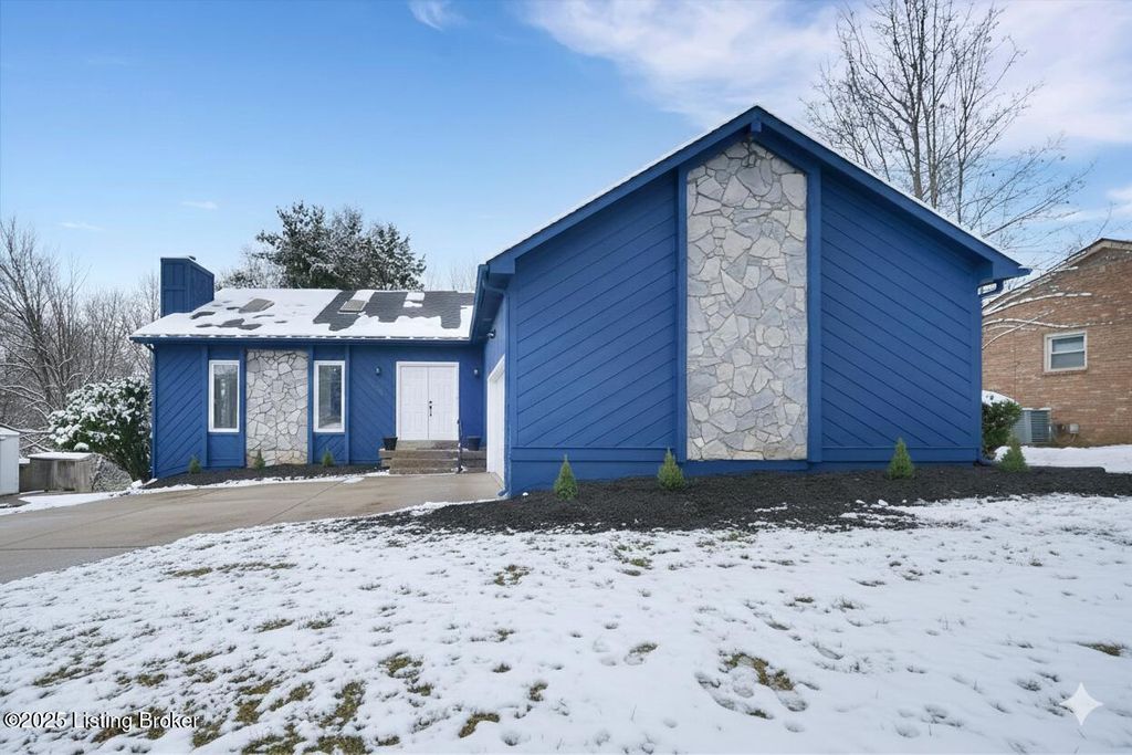 Photo of 4403 Accomack Dr, Louisville, KY 40241 (MLS # 1704834)