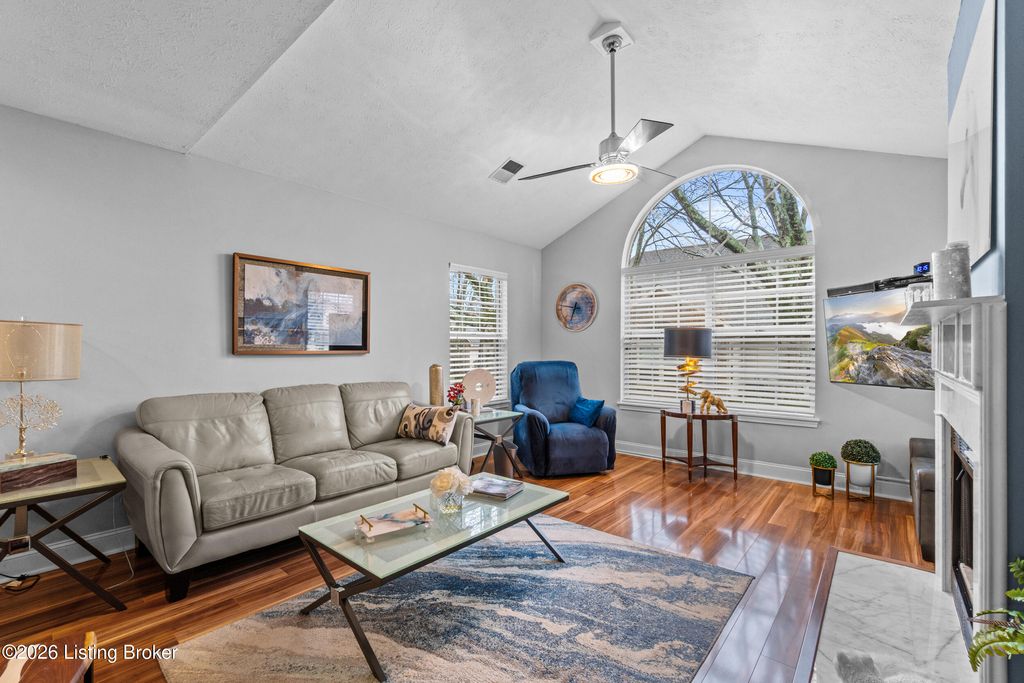 Photo of 3018 Parkstone Ct, Louisville, KY 40241 (MLS # 1710351)