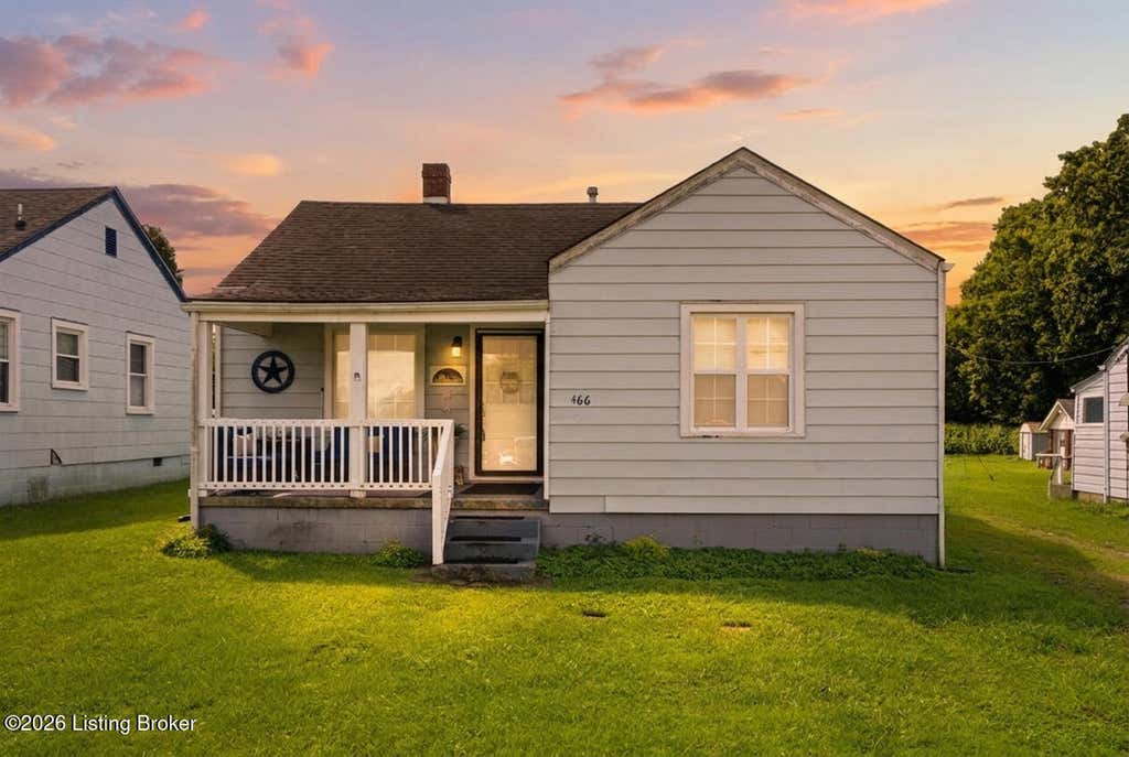 Photo of 466 Frankfort Rd, Shelbyville, KY 40065 (MLS # 1727028)