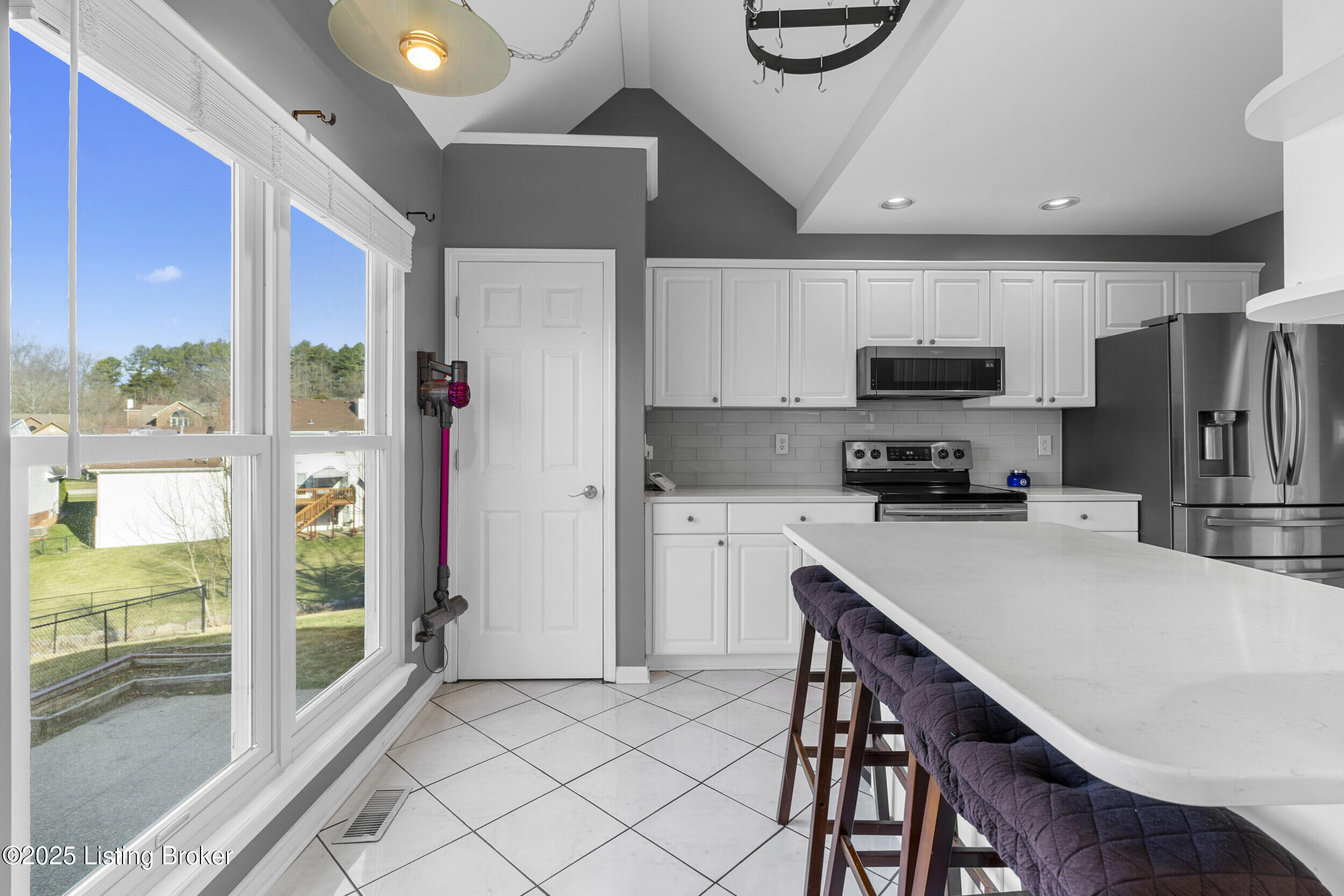 4702 Carolina Springs Ct, Louisville, Kentucky image 11