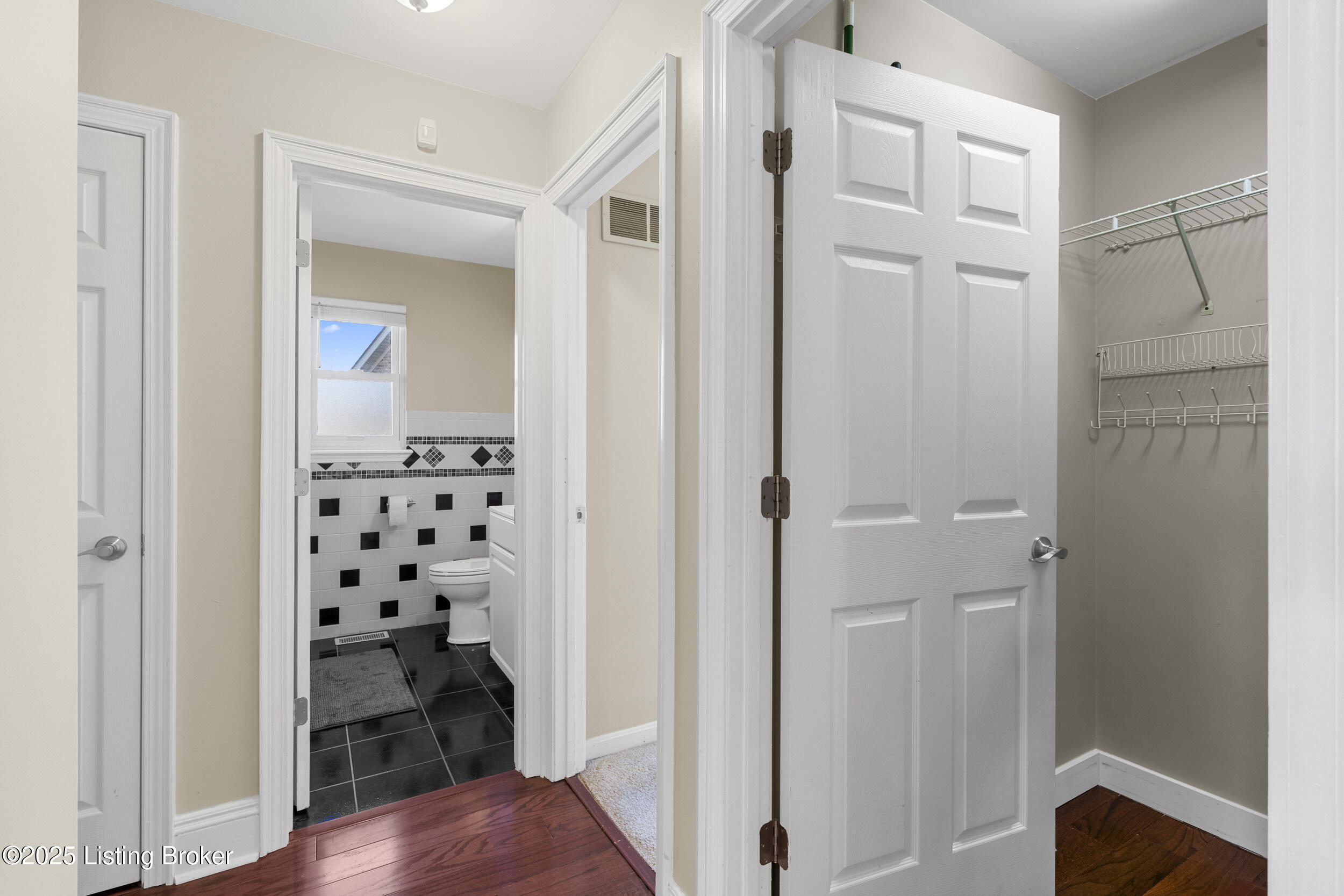 4702 Carolina Springs Ct, Louisville, Kentucky image 19