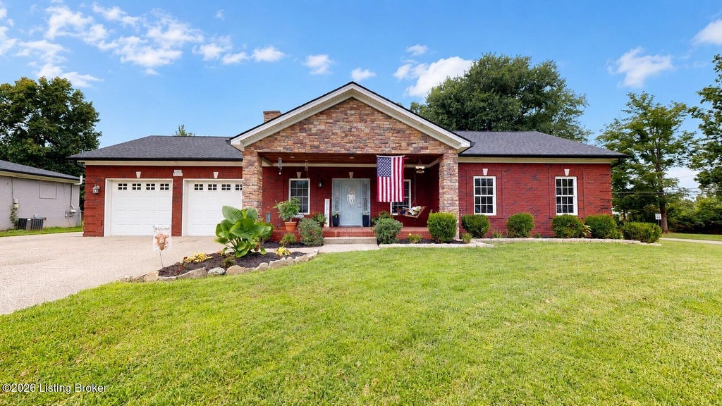 Photo of 122 Sunset Dr, La Grange, KY 40031 (MLS # 1727566)