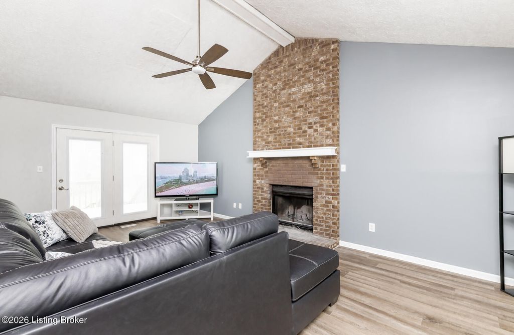 Photo of 4322 Lochridge Pkwy, Jeffersontown, KY 40299 (MLS # 1711837)