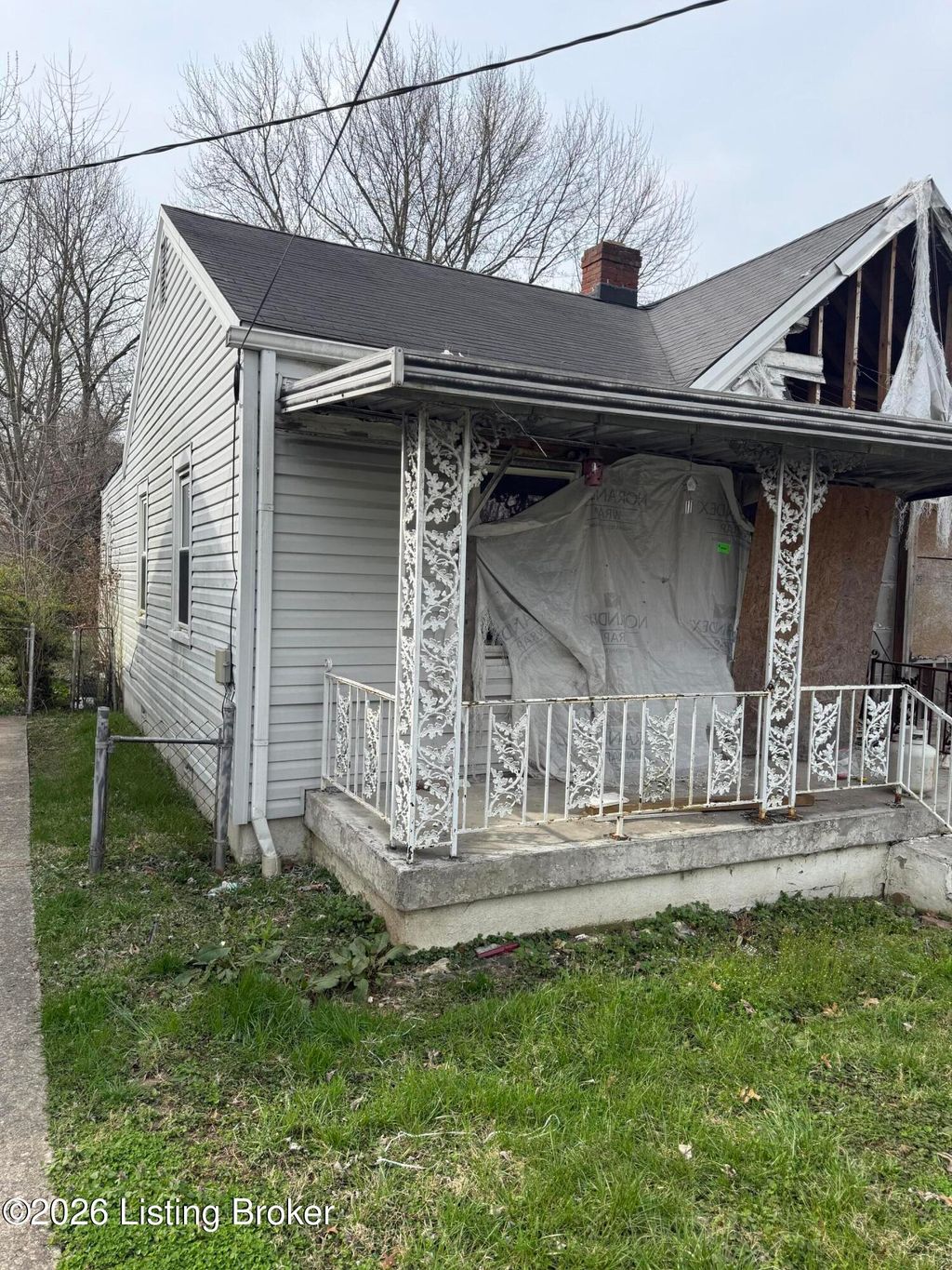 Photo of 4402 Sunset Ave, Louisville, KY 40211 (MLS # 1712220)