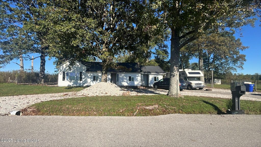 Photo of 2296 Beaver Dam Church Rd, Brownsville, KY 42210 (MLS # 1700884)