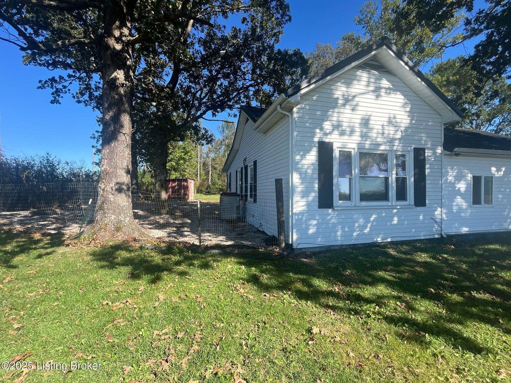 Photo of 2296 Beaver Dam Church Rd, Brownsville, KY 42210 (MLS # 1700884)