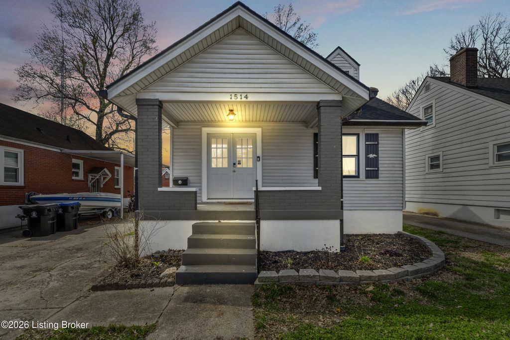 Photo of 1514 Central Ave, Louisville, KY 40208 (MLS # 1712922)