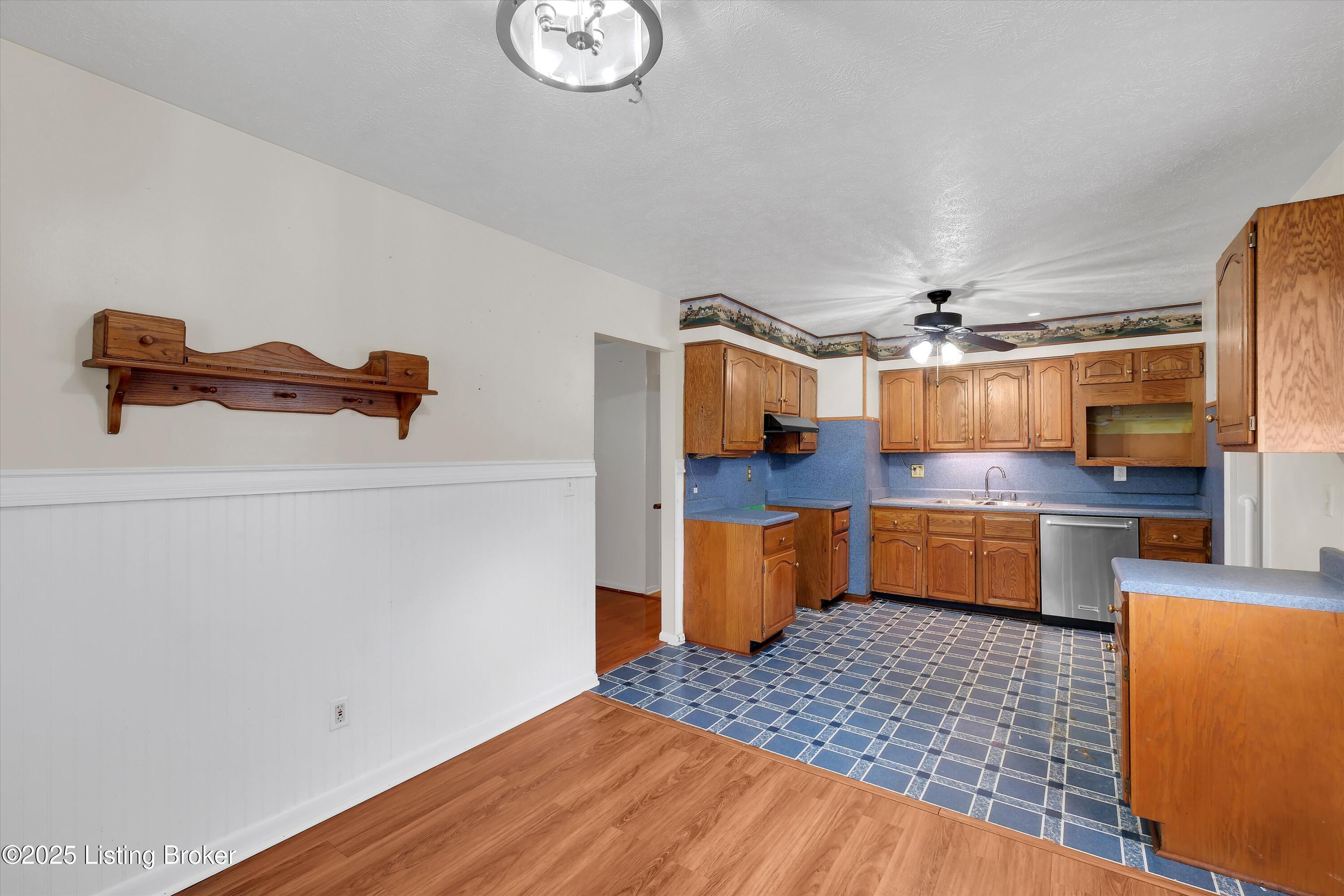 3904 Oakleaf Ln, Louisville, Pennsylvania image 11