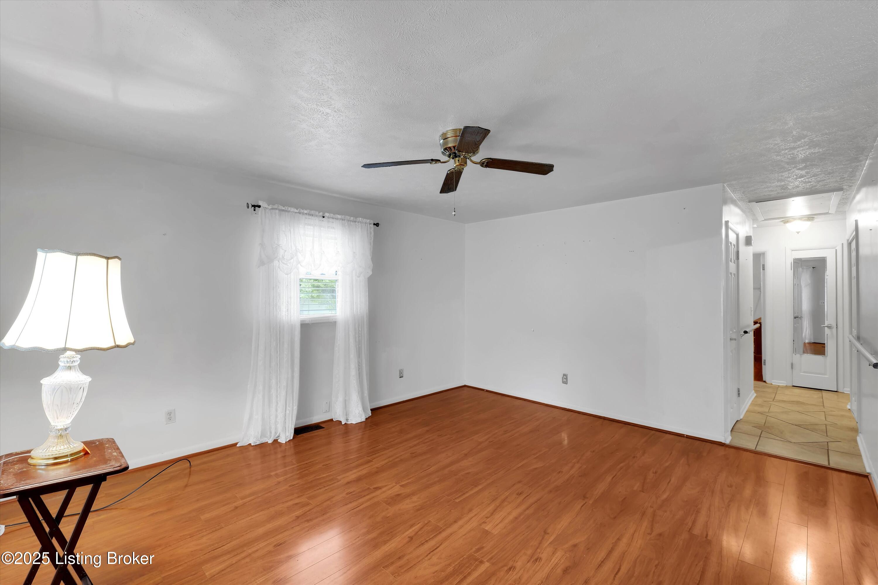 3904 Oakleaf Ln, Louisville, Pennsylvania image 8