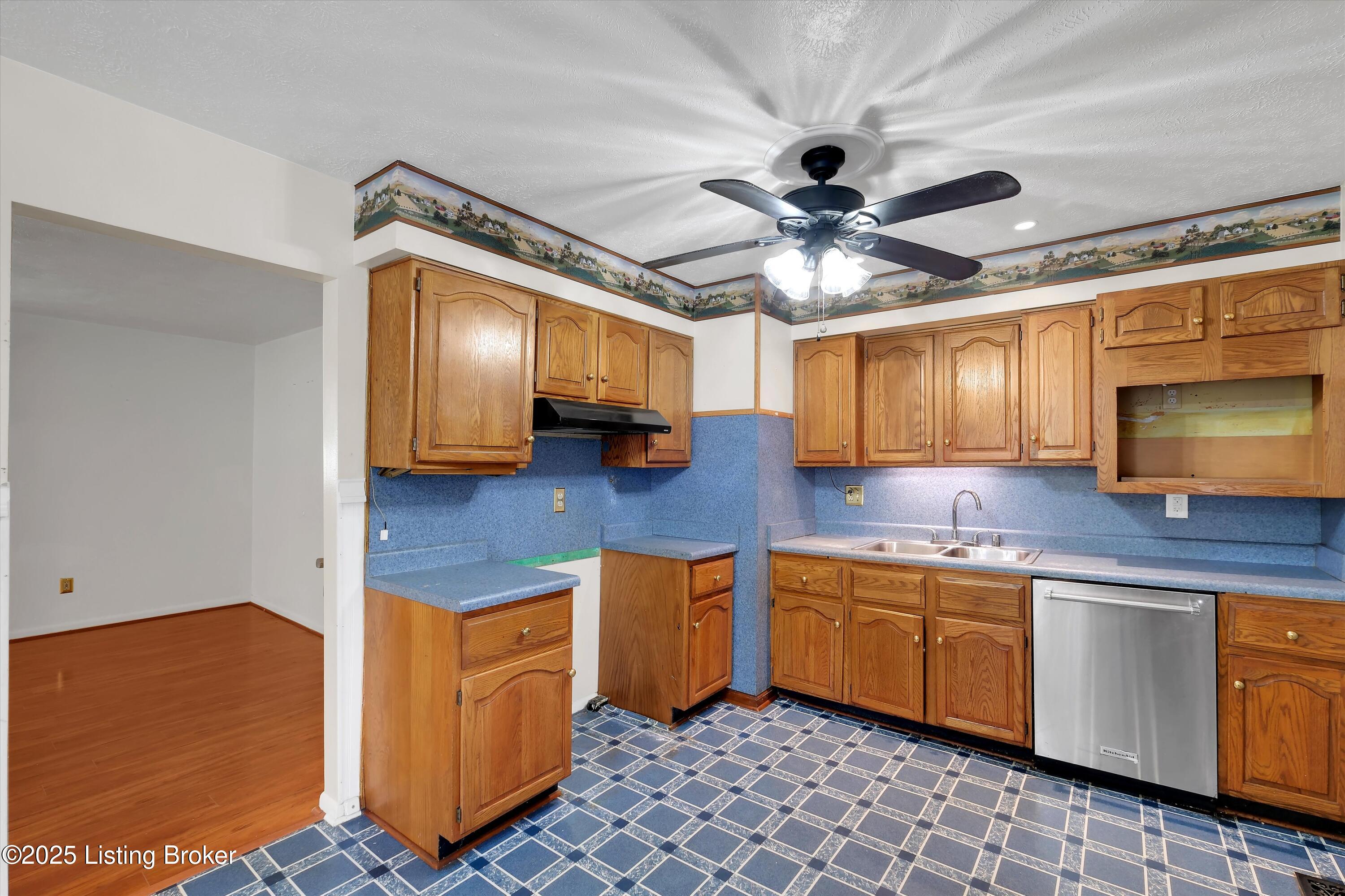 3904 Oakleaf Ln, Louisville, Pennsylvania image 14