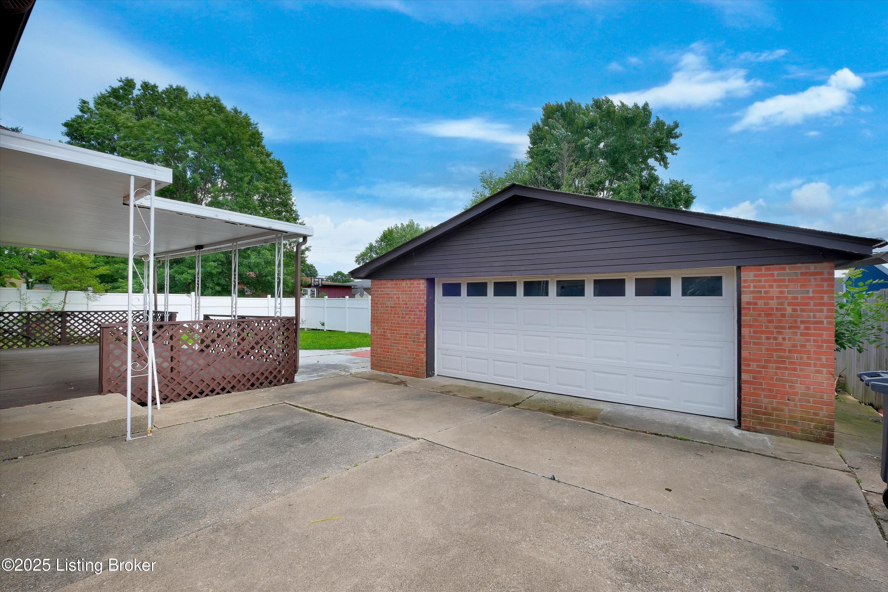3904 Oakleaf Ln, Louisville, Pennsylvania image 4
