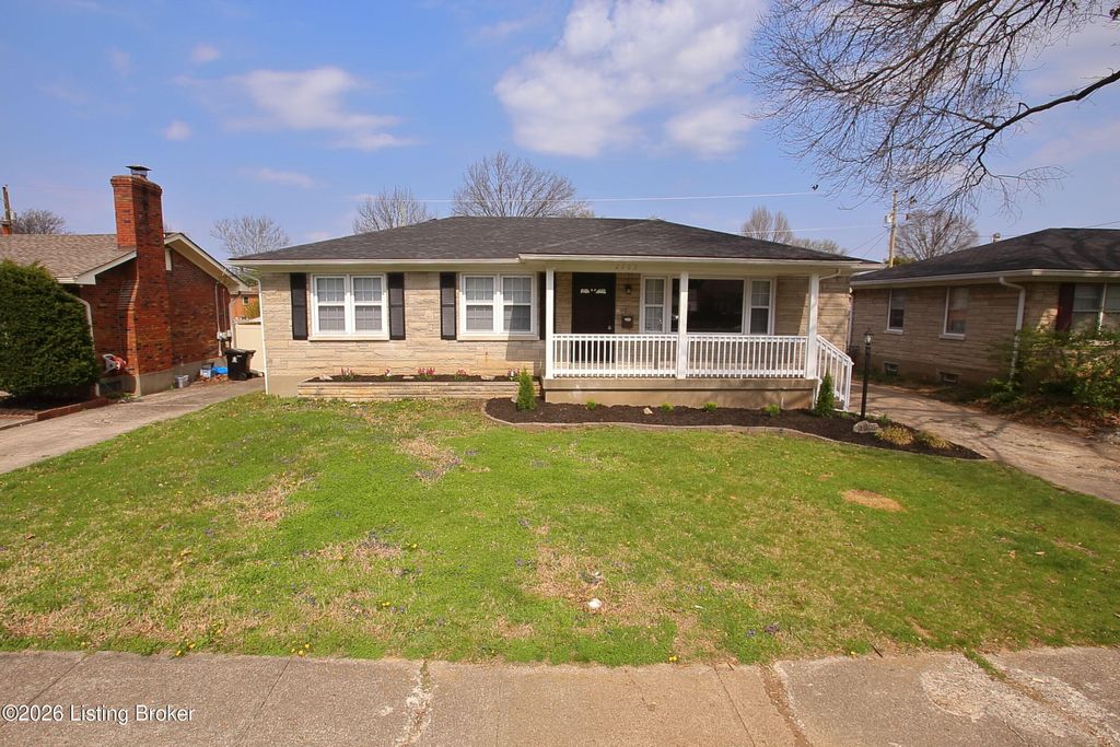Photo of 2905 Nepperhan Rd, Louisville, KY 40218 (MLS # 1712625)