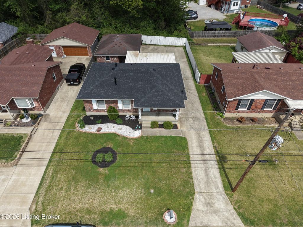 Photo of 3703 Cutler Rd, Louisville, KY 40219 (MLS # 1714553)