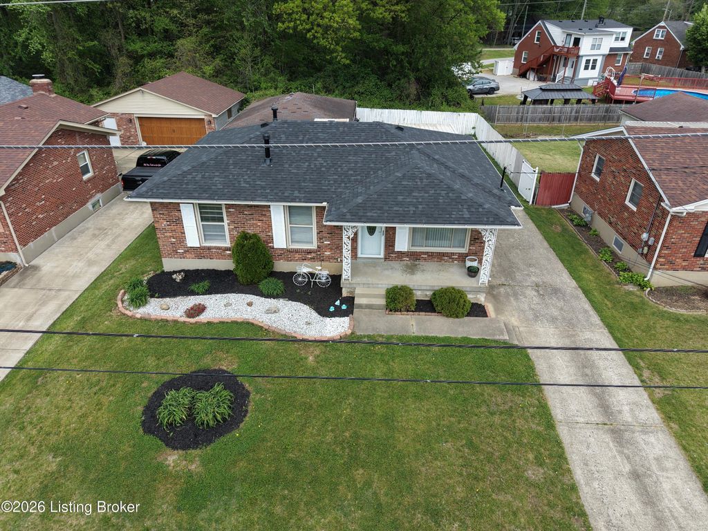 Photo of 3703 Cutler Rd, Louisville, KY 40219 (MLS # 1714553)