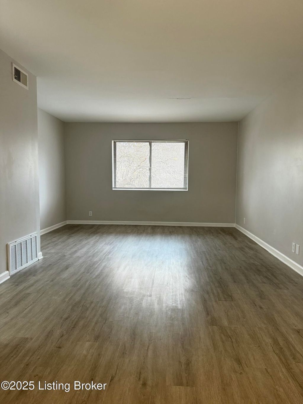 Photo of 7066 Wildwood Cir #APT 143, Louisville, KY 40291 (MLS # 1705763)