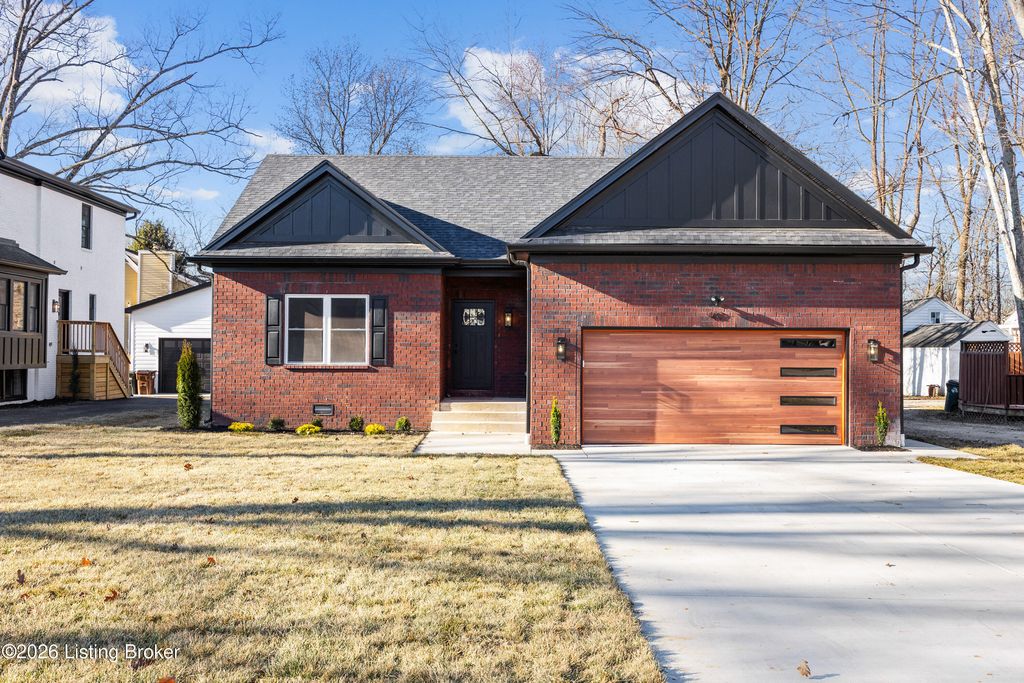 Photo of 402 Wood Rd, Louisville, KY 40222 (MLS # 1707486)