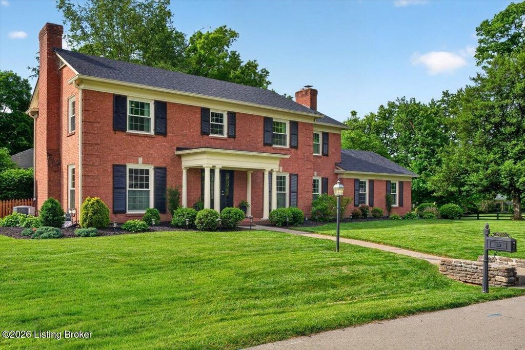 Photo of 5900 Cabin Way, Louisville, KY 40222 (MLS # 1717554)