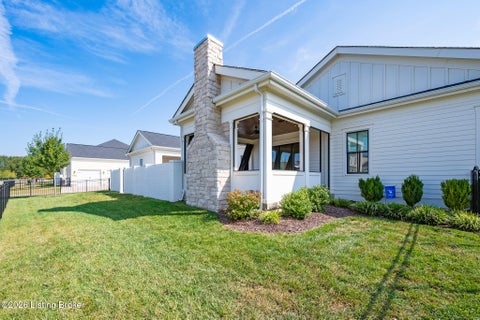 Tiny photo for 6307 Spring Beauty Ln, Prospect, KY 40059 (MLS # 1728836)