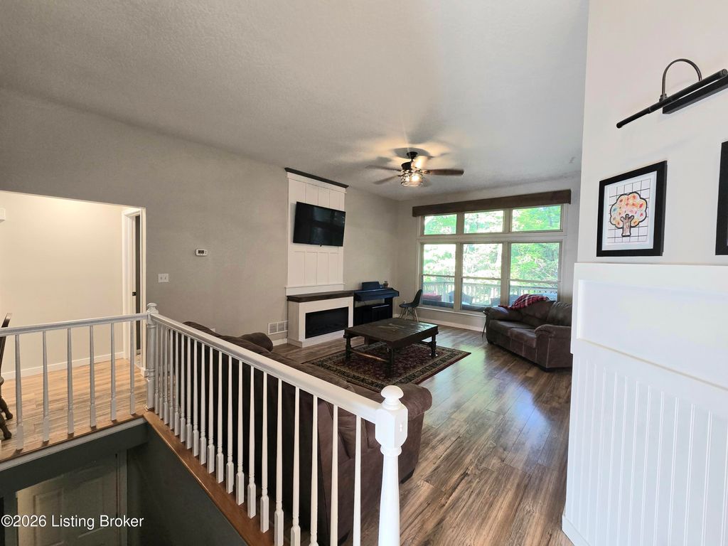 Photo of 40 Ivy Ct, Brandenburg, KY 40108 (MLS # 1715656)