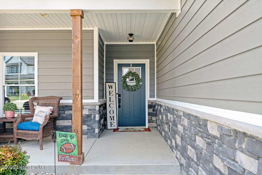 Photo of 200 Gaston Cir, Elizabethtown, KY 42701 (MLS # 1714619)