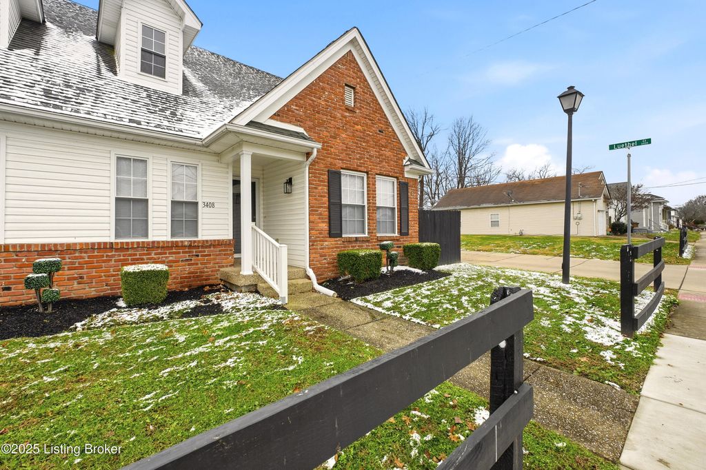 Photo of 3402 W Jefferson St, Louisville, KY 40212 (MLS # 1705677)