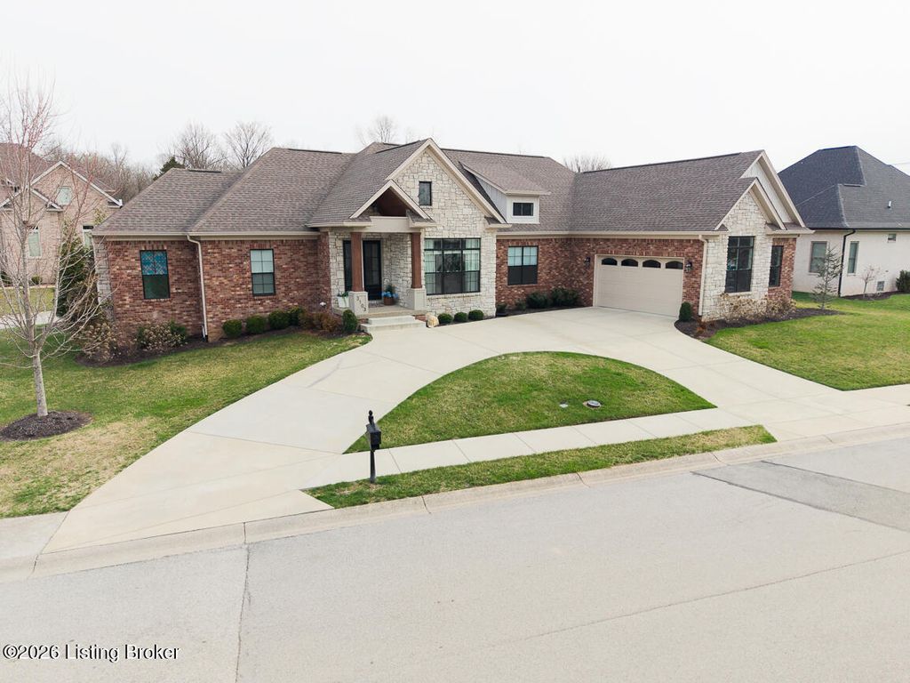 Photo of 3103 Twin Creek Dr, Louisville, KY 40245 (MLS # 1711814)