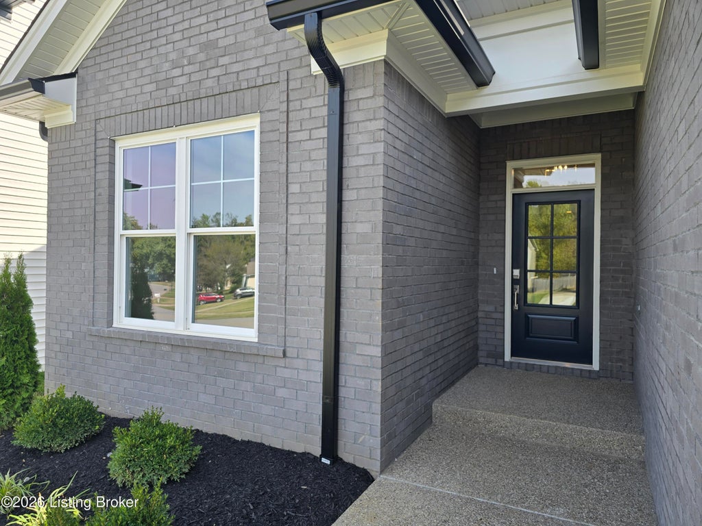 Photo of 4413 Lochridge Pkwy, Louisville, KY 40299 (MLS # 1730704)