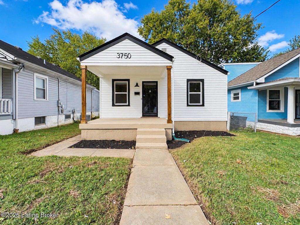 Photo of 3750 Kahlert Ave, Louisville, KY 40215 (MLS # 1732299)