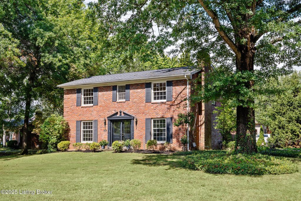 Photo of 7311 Cross Creek Blvd, Hollow Creek, KY 40228 (MLS # 1706057)