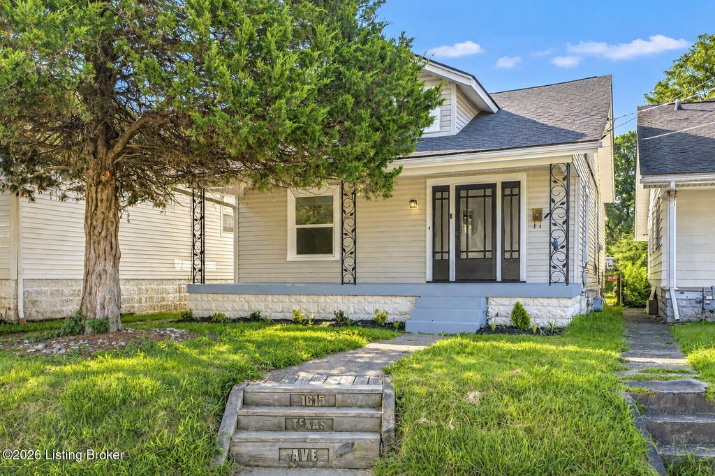 Photo of 1615 Texas Ave, Louisville, KY 40217 (MLS # 1721812)