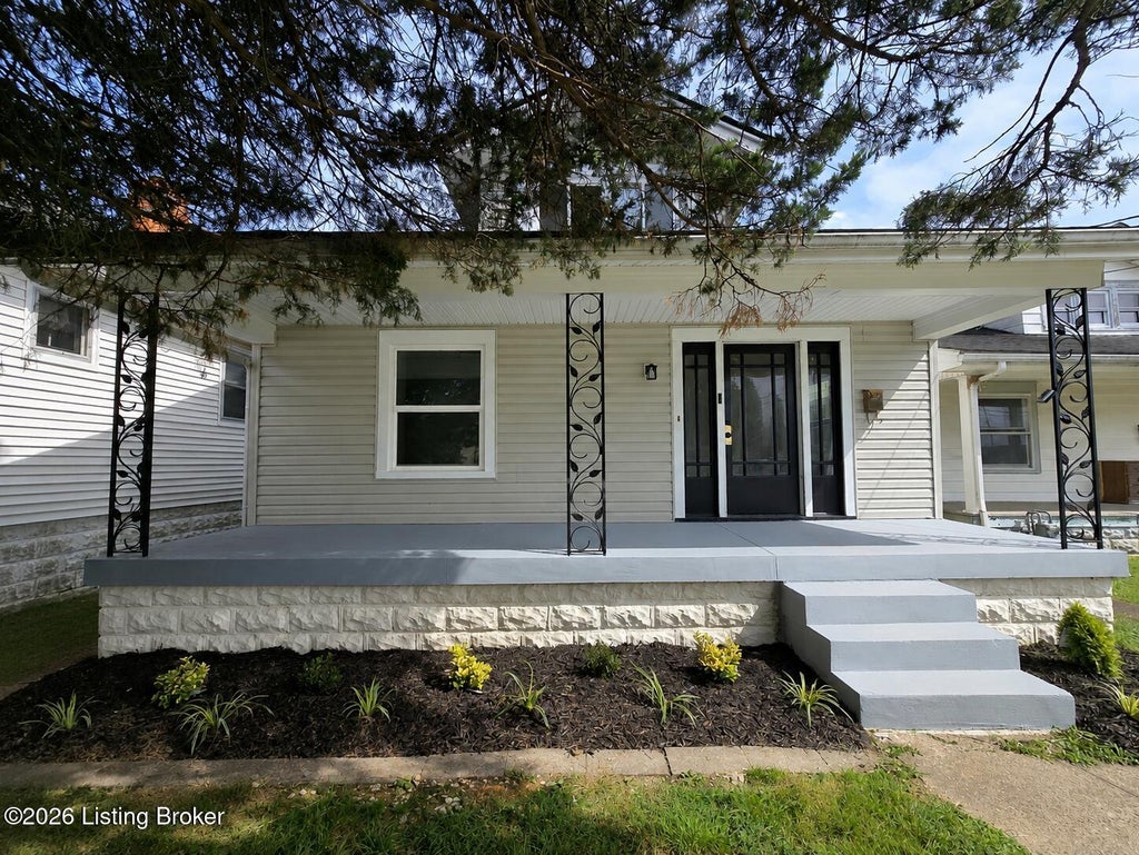 Photo of 1615 Texas Ave, Louisville, KY 40217 (MLS # 1721812)