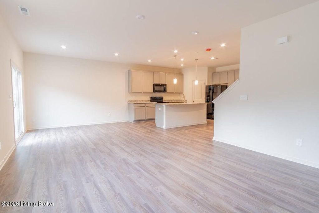 Photo of 1900 Cherry Glen Dr, La Grange, KY 40031 (MLS # 1709827)