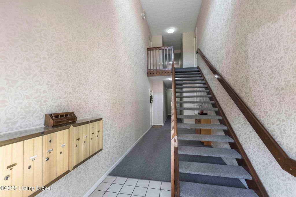 Photo of 410 Ethridge Ave #207, Louisville, KY 40223 (MLS # 1715375)