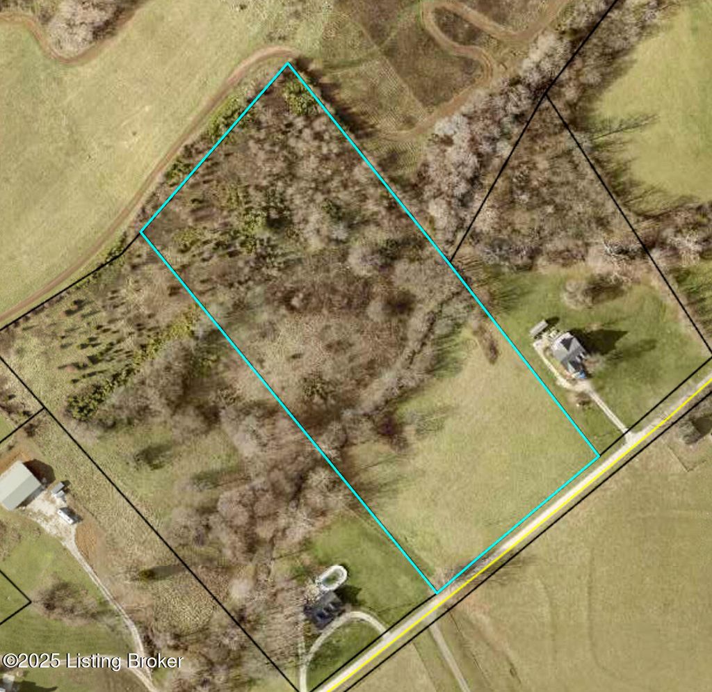 Photo of TR 7 Harley Thompson Rd, Bagdad, KY 40003 (MLS # 1705267)