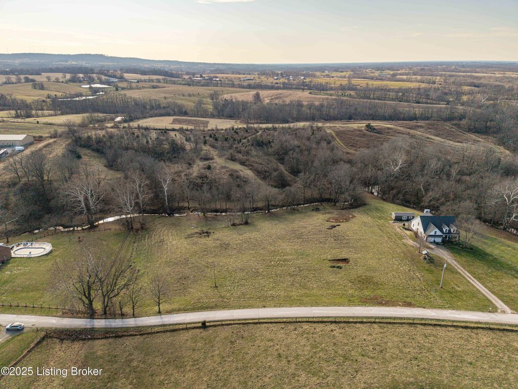 Photo of TR 7 Harley Thompson Rd, Bagdad, KY 40003 (MLS # 1705267)
